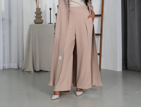 Beige Crepe Trousers IB1009